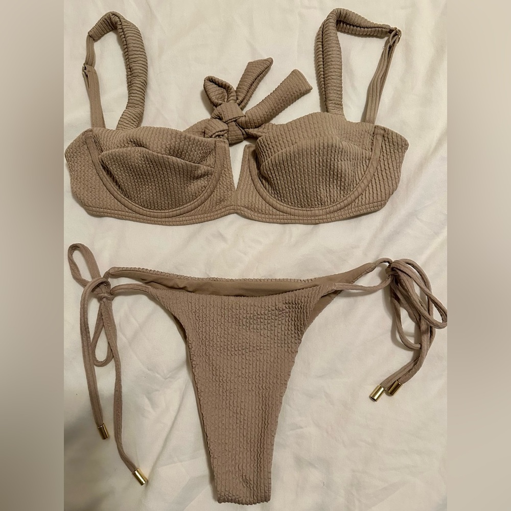 Monday swimwear bikini